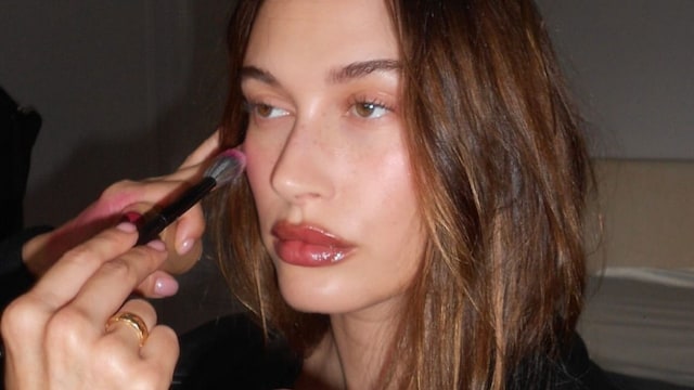 Hailey Bieber 