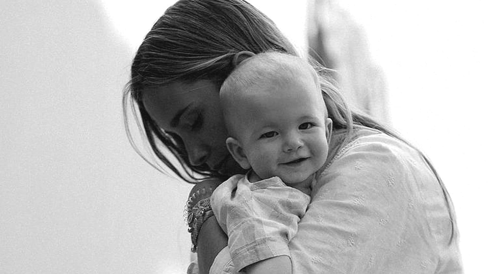 María Pombo celebra su primer cumpleaños como mamá con unas preciosas fotografías junto a su hijo
