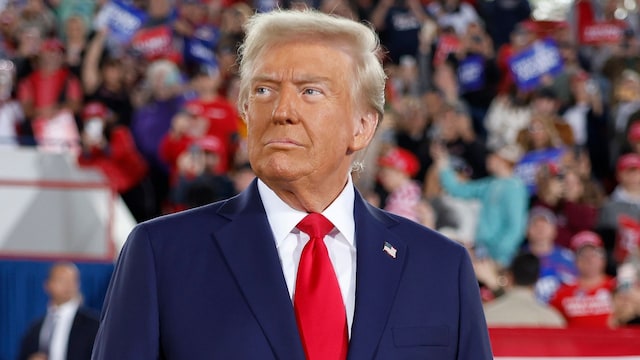 Primer plano de Donald Trump en una campaña política