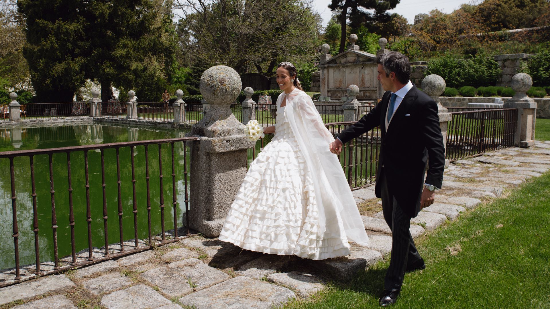 Vestido de novia con volantes de Ynés Suelves