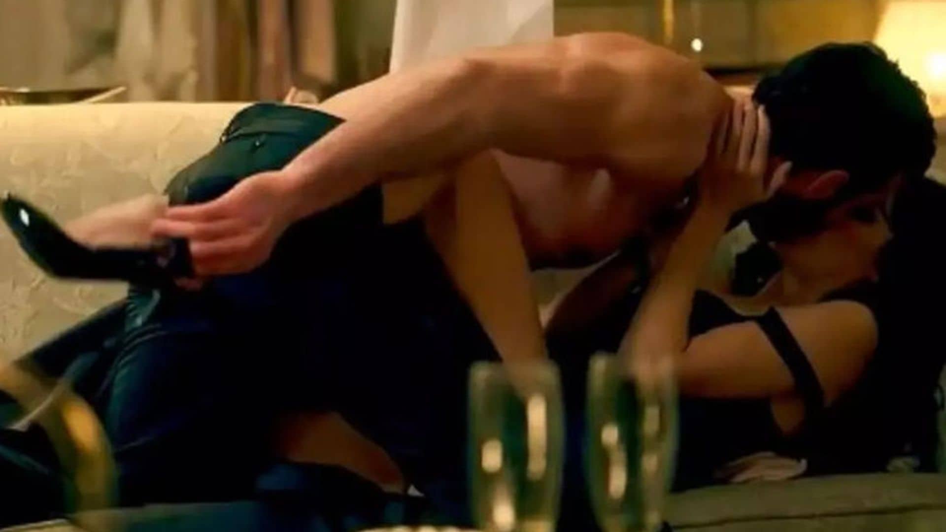 La serie ha generado polémica por las secuencias subidas de tono entre la pareja protagonista