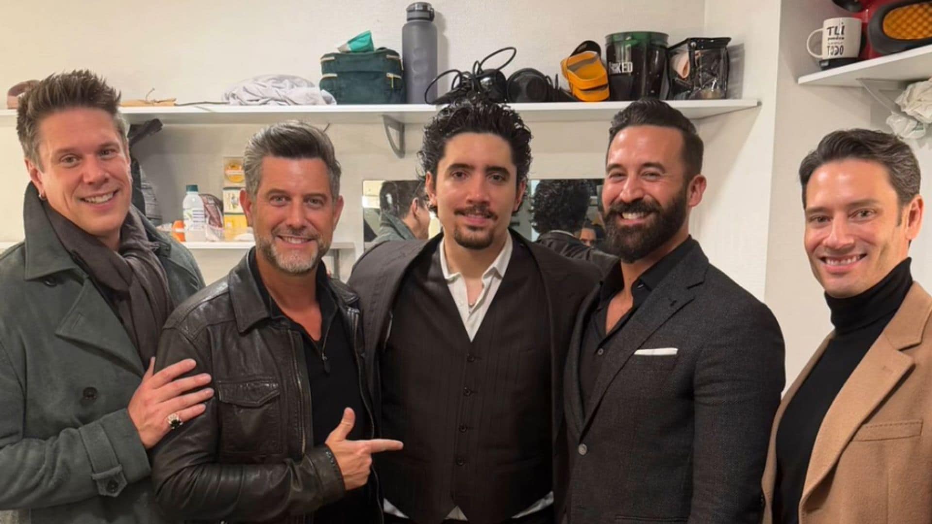 Álex Fernández con sus ídolos 'Il Divo'.