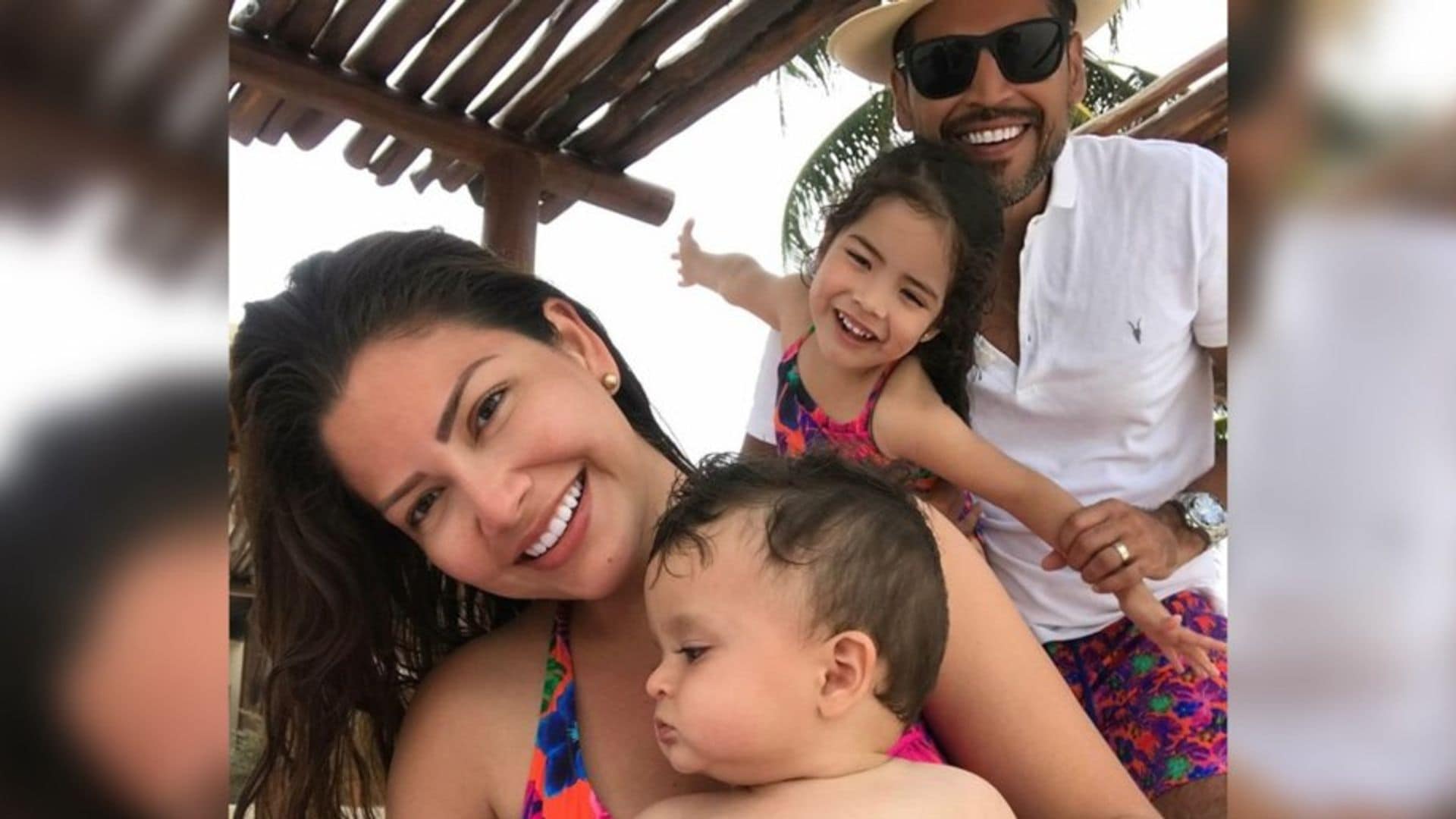 Ana Patricia Gámez disfruta de unos días de playa en compañía de toda su familia