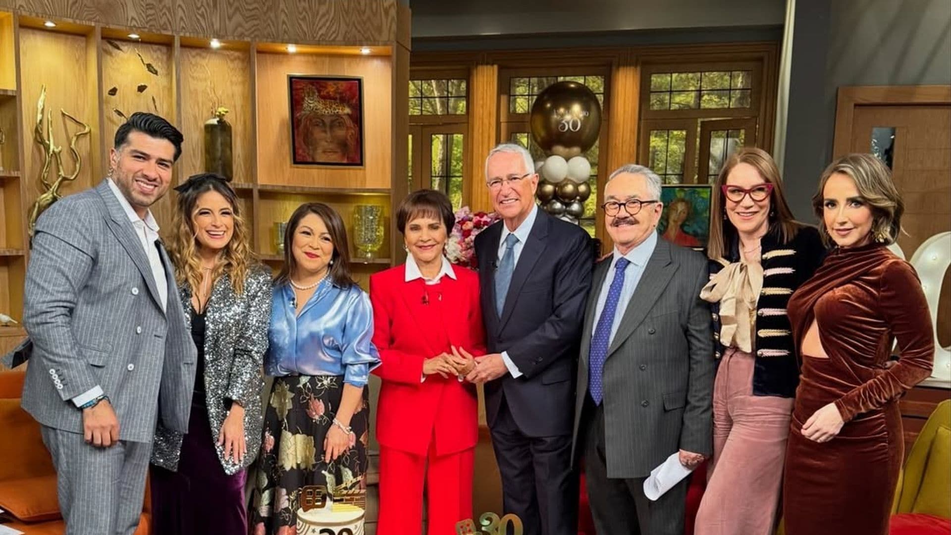 El elenco recibió la visita del presidente de TV Azteca, Ricardo Salinas Pliego.