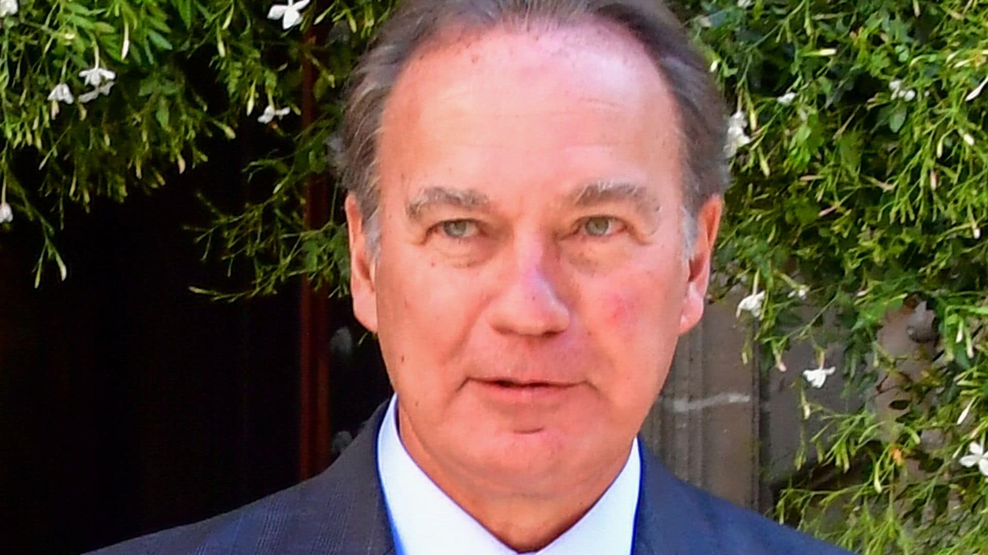 El cantante y presentador Bertín Osborne y María Carrión en la boda de Claudia Osborne y José Entrecanales en Jerez. 2 de octubre de 2021