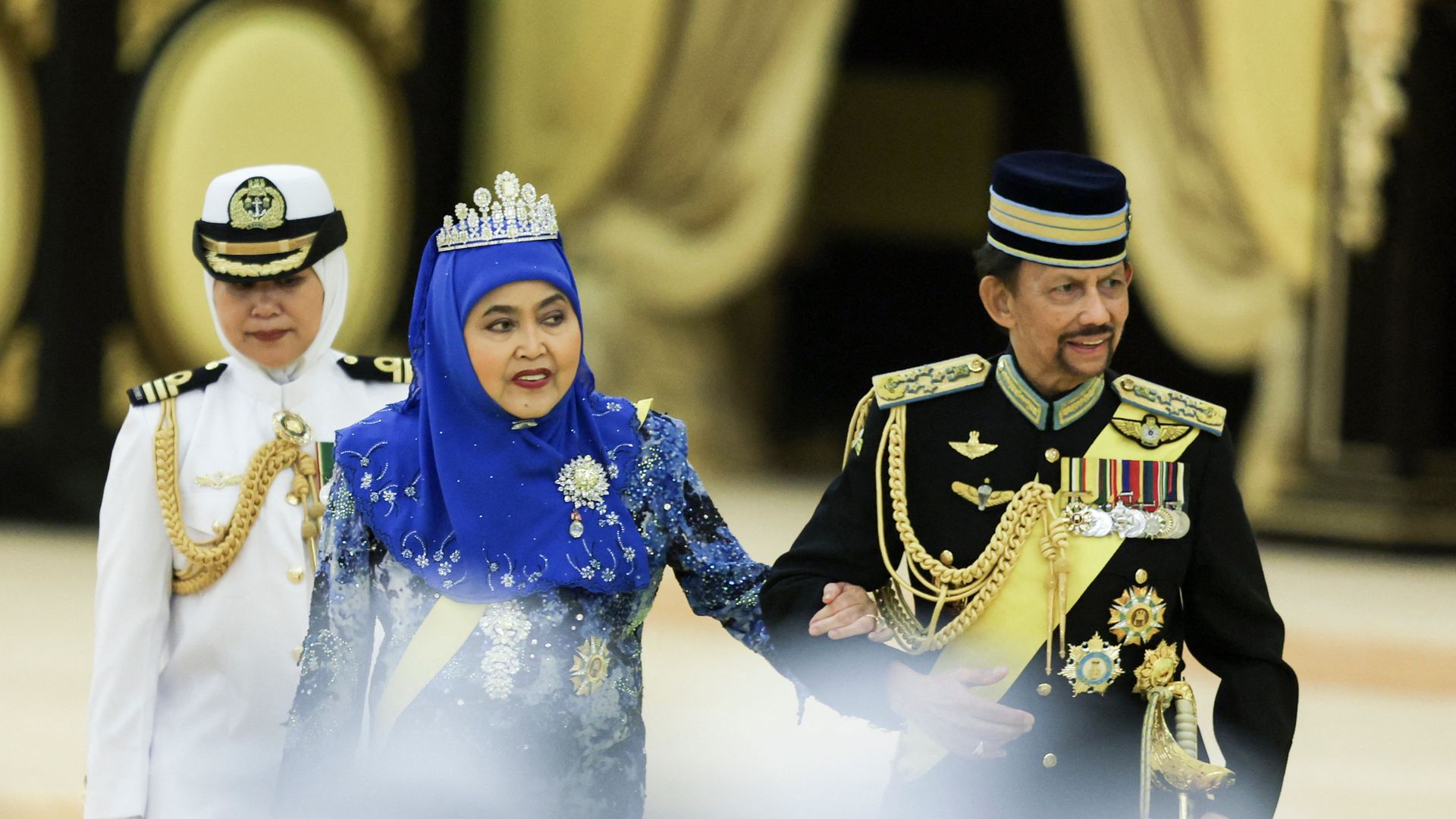 Sultán de Brunéi y su mujer, la reina Saleha. Coronación rey de Malasia. Julio 2024