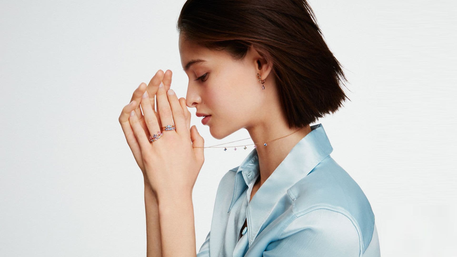 Son noticia en FASHION: Joyas de primavera, nuevos looks de invitada y una colaboración viral