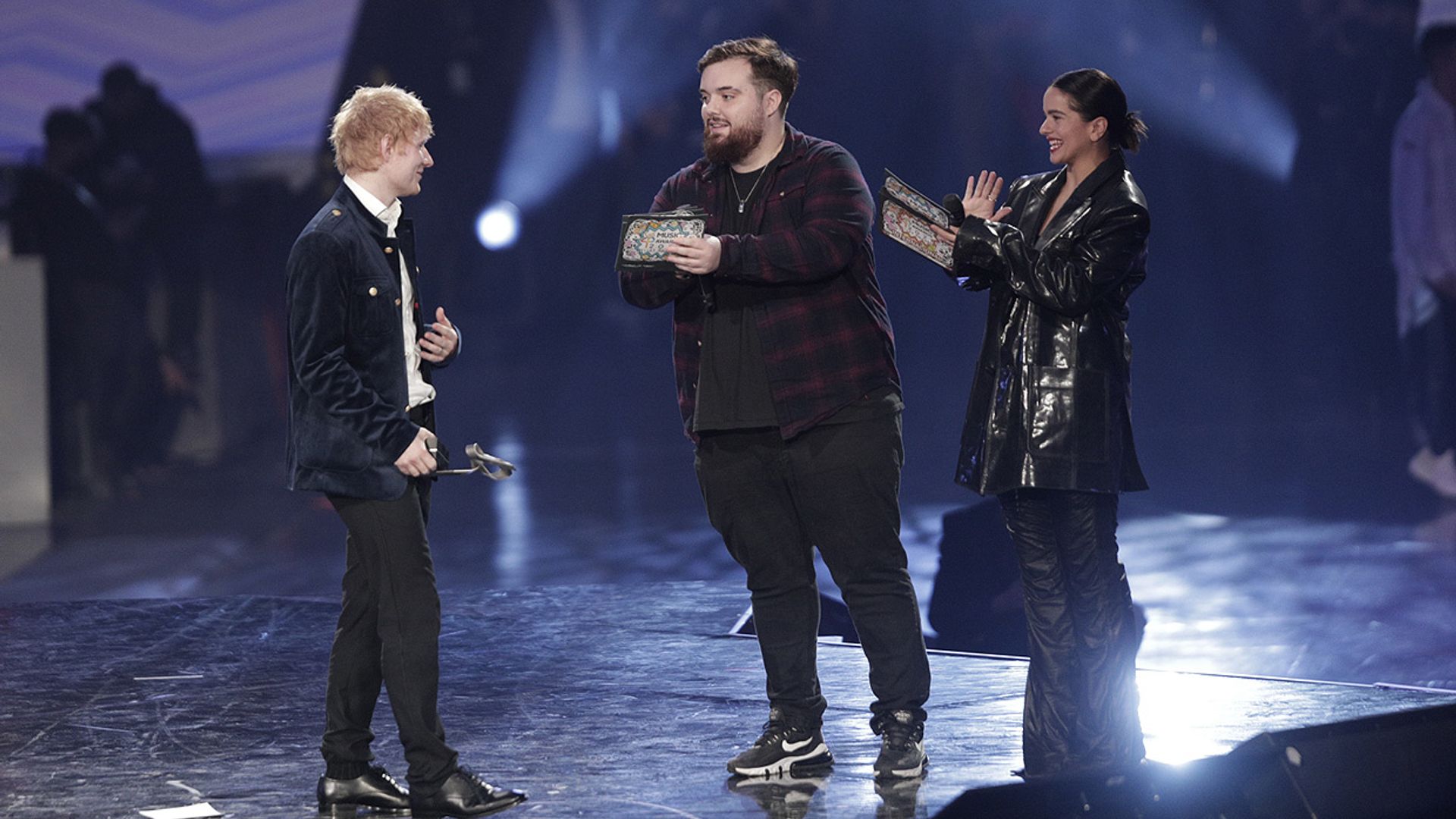 Amor, reencuentros y un apoteósico Ed Sheeran: los mejores momentos de la gala de Los 40 Music Awards