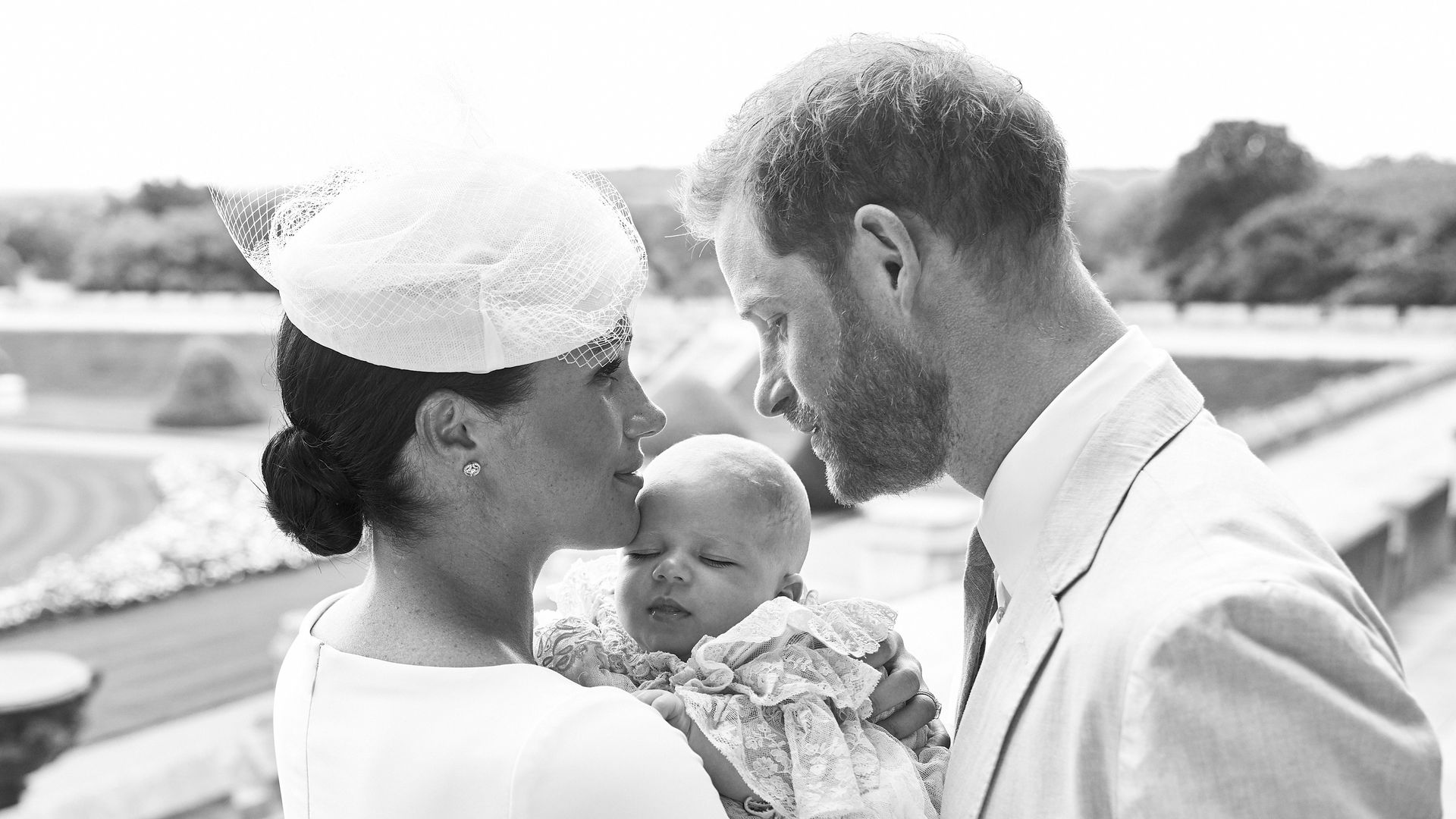 Los duques de Sussex con su hijo Archie Harrison