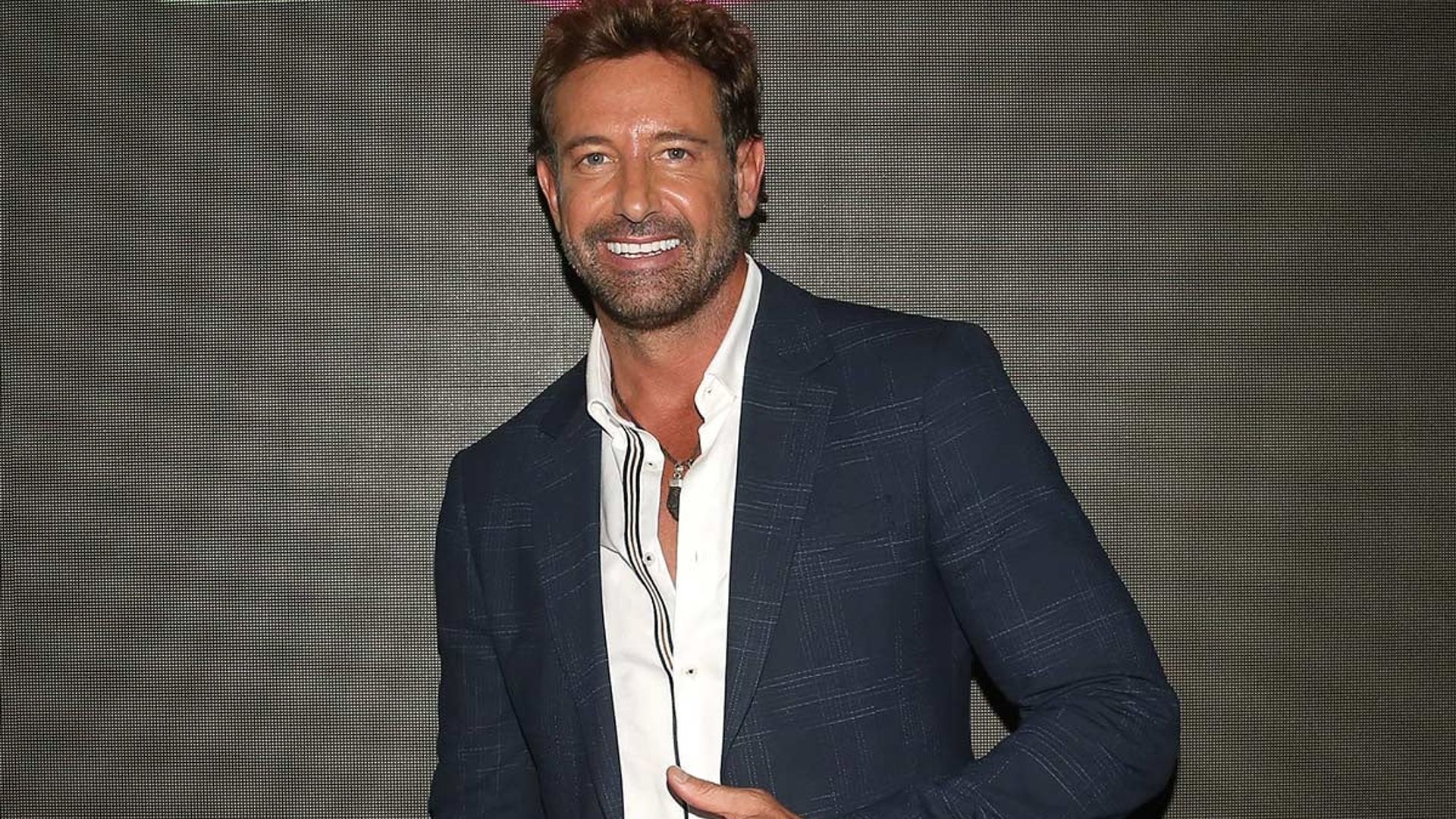 Gabriel Soto hace frente a los rumores sobre Sara Corrales: 'Somos compañeros de novela'