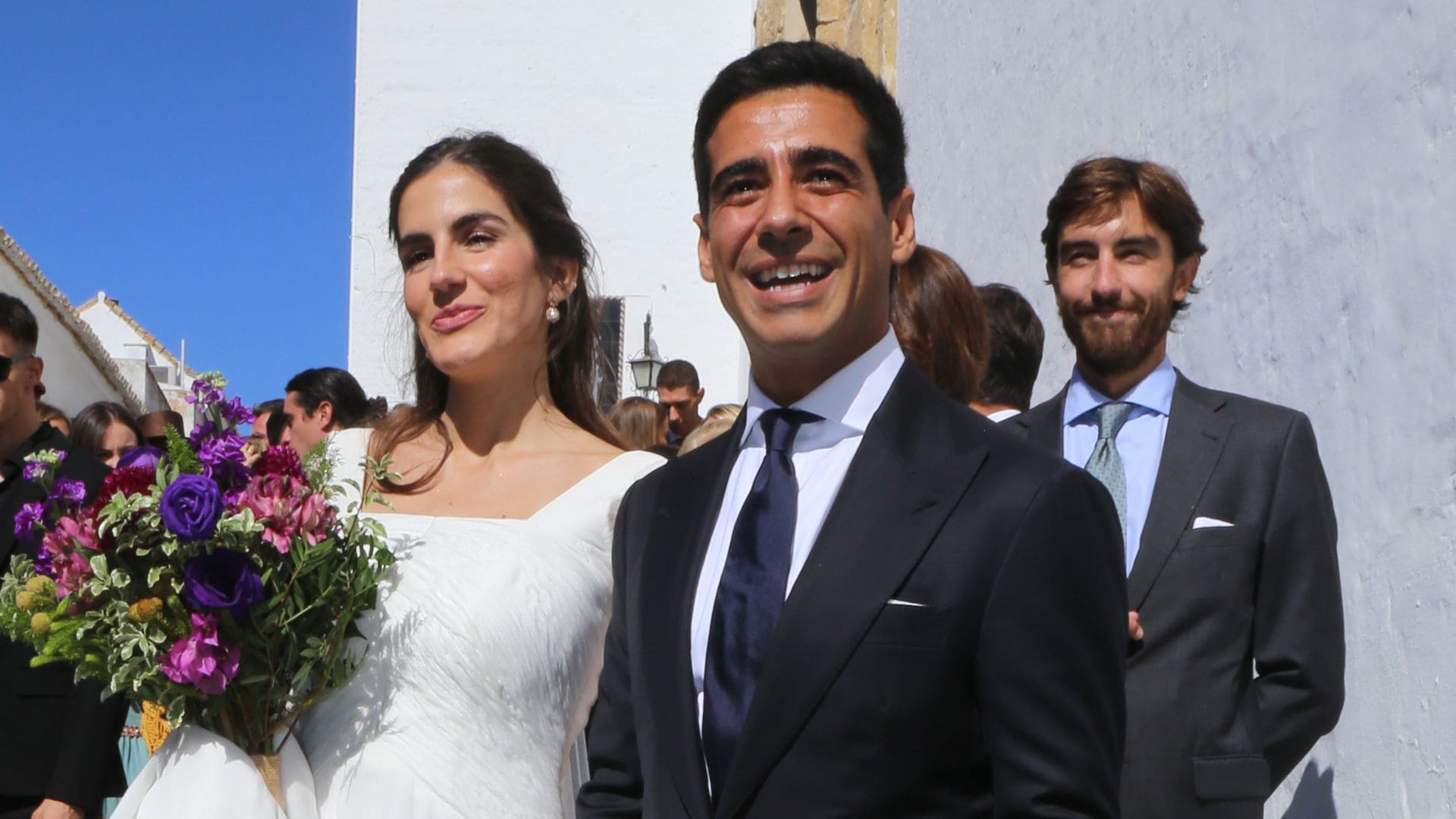 La esperada boda de Alberto Herrera y Blanca Llandres que ha unido a Mariló Montero y Lourdes Montes en Sanlúcar de Barrameda