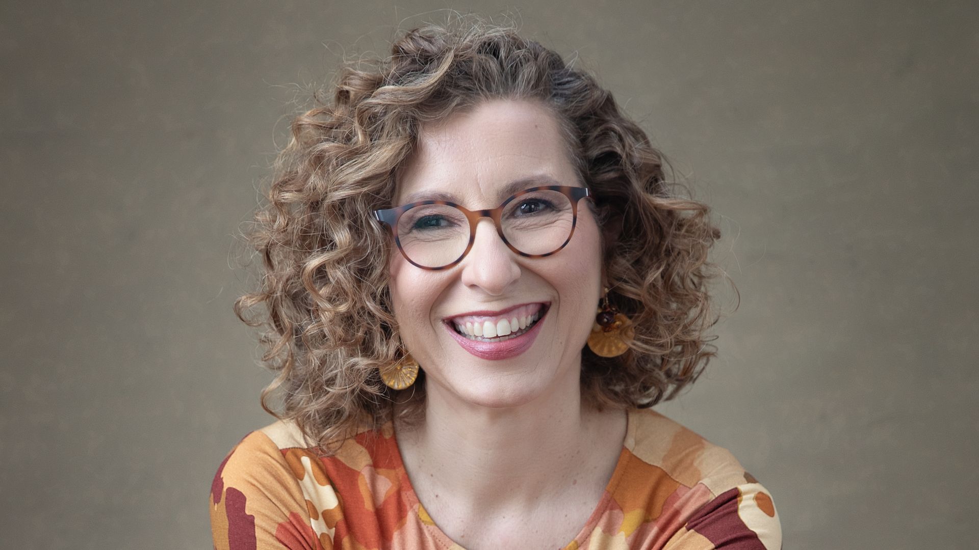 Olga Albaladejo Juárez, psicóloga experta en bienestar y salud integrativa