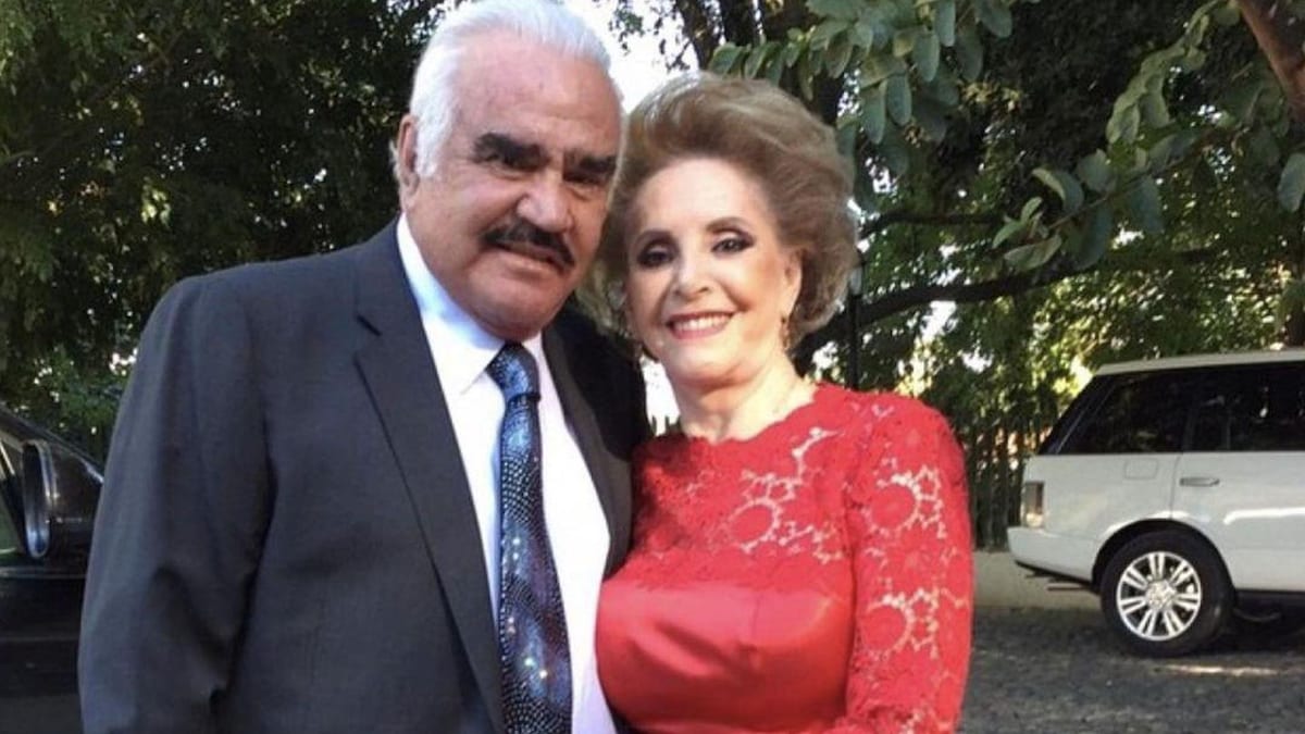 Doña Cuquita habla de su matrimonio con Vicente Fernández | ¡HOLA!