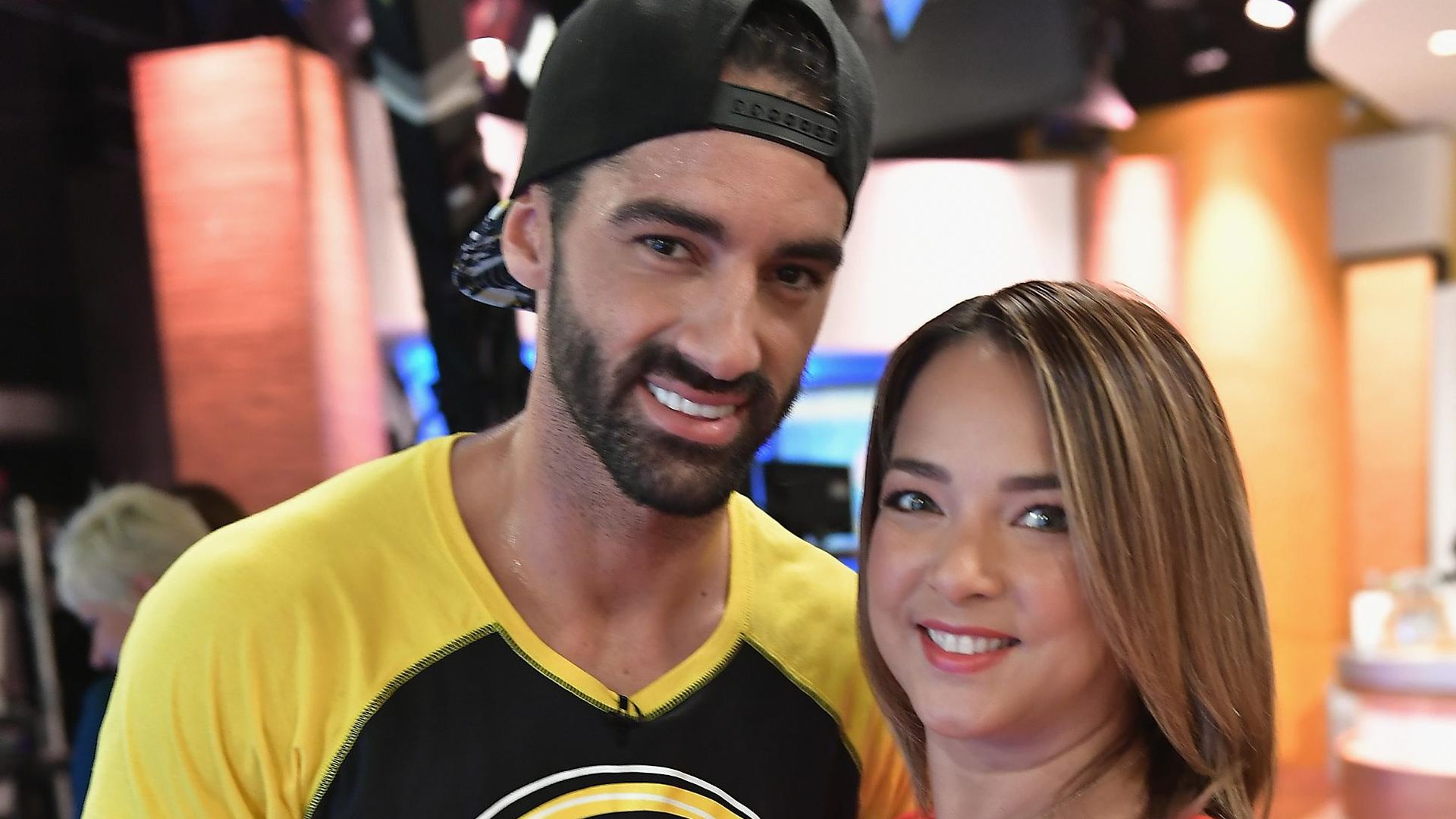 Adamari López y Toni Costa celebran ocho años de mucho amor