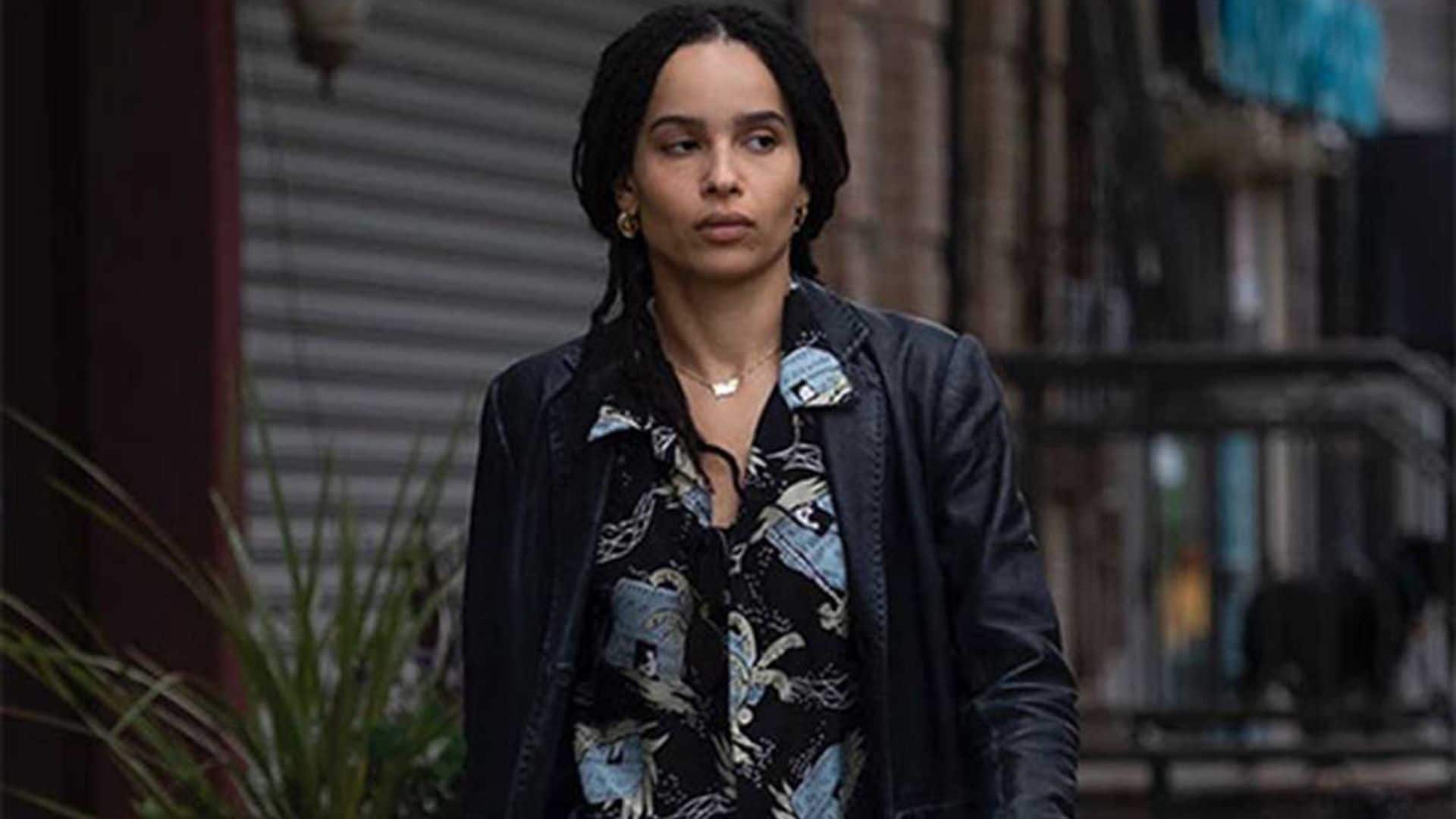 Con prendas de su armario e inspirado en Winona Ryder: los secretos del vestuario de Zoë Kravitz en 'Alta fidelidad'