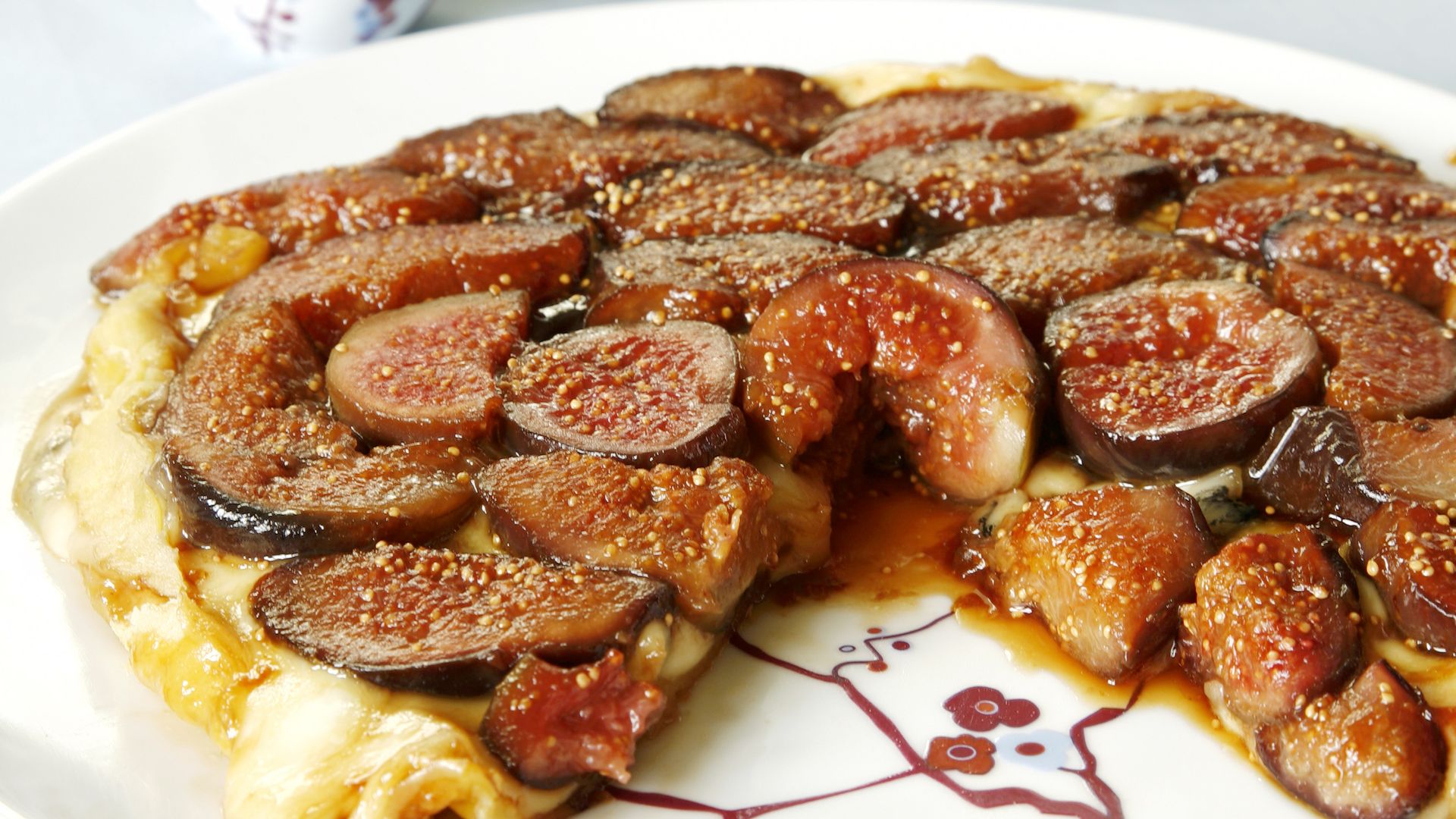Cómo hacer tarta tatin de brevas: una versión elegante y del
