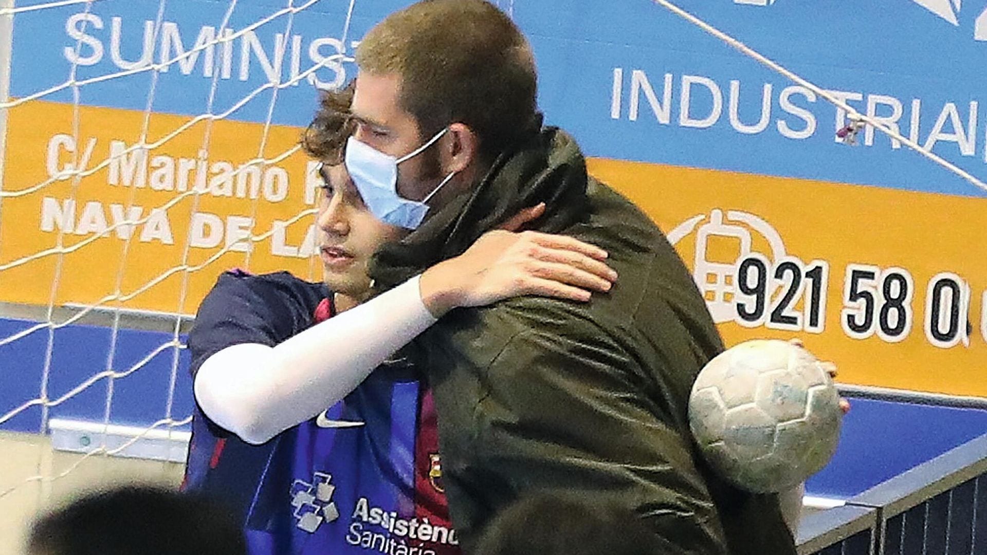 Juan y Pablo Urdangarin, la imagen del abrazo de dos hermanos que lo dice todo