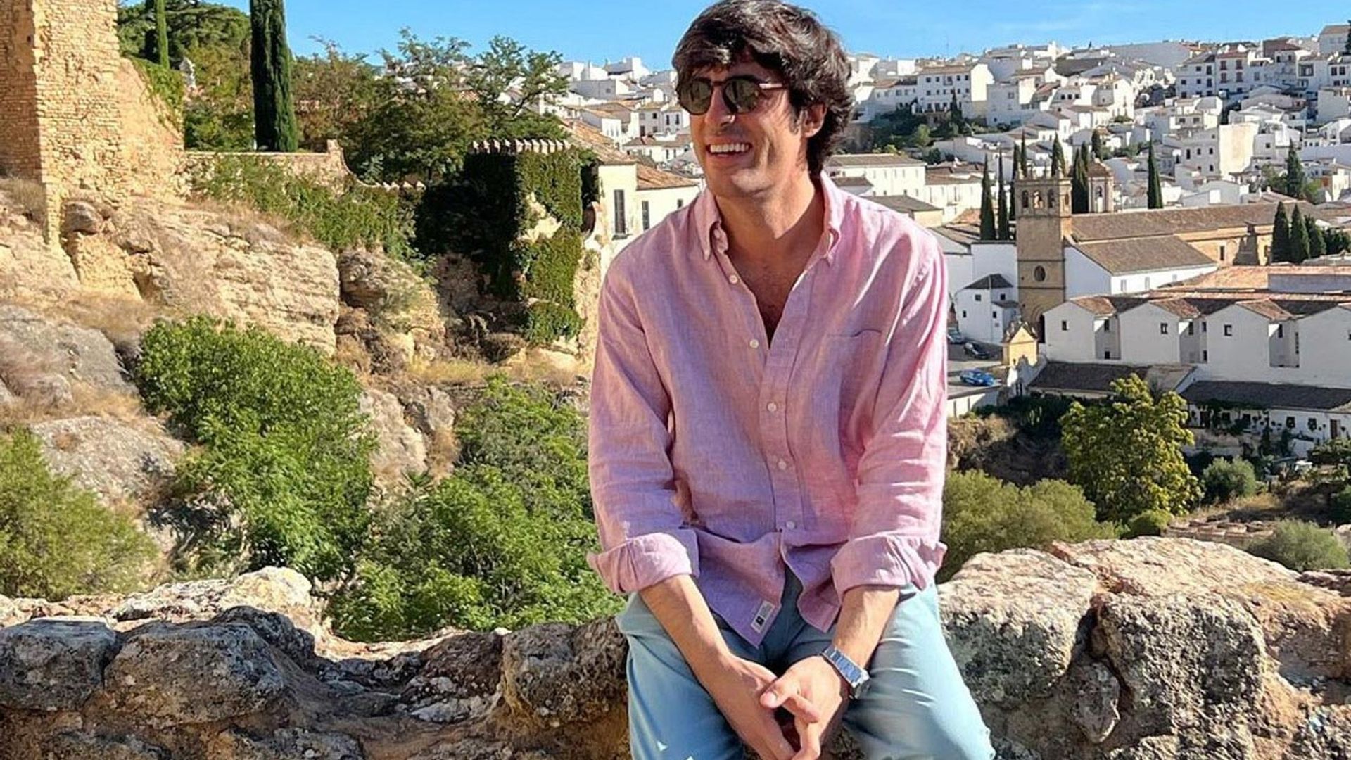 Así es Alfonso Goizueta, finalista del Premio Planeta de tan solo 23 años y descendiente de Torcuato Luca de Tena