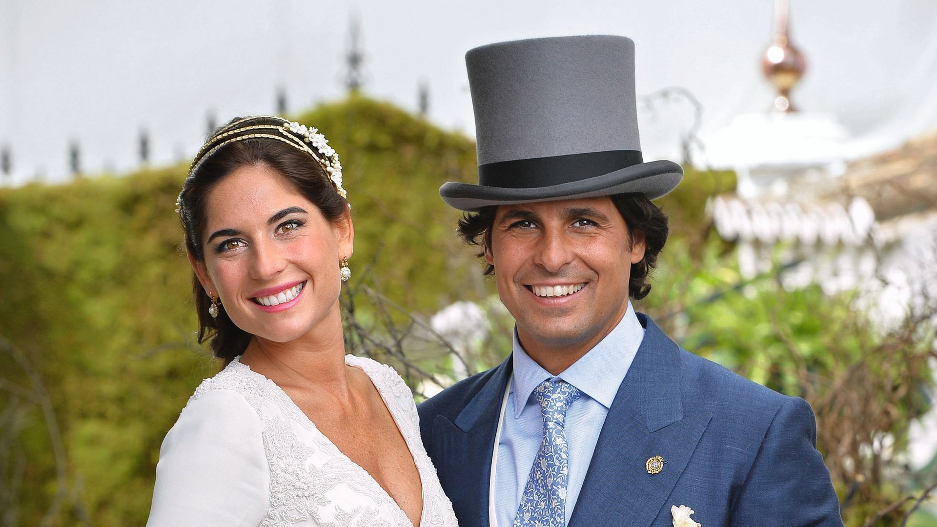 Franciso Rivera y Lourdes Montes el día de su boda civil en Ronda, en 2013