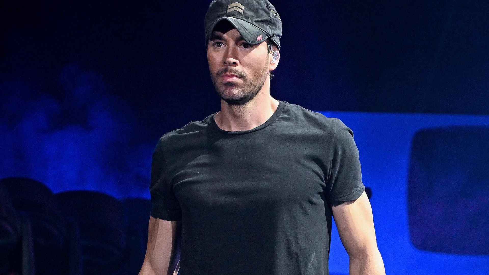 Enrique Iglesias revela que se recupera de una neumonía: ‘Me han aconsejado reposo absoluto’