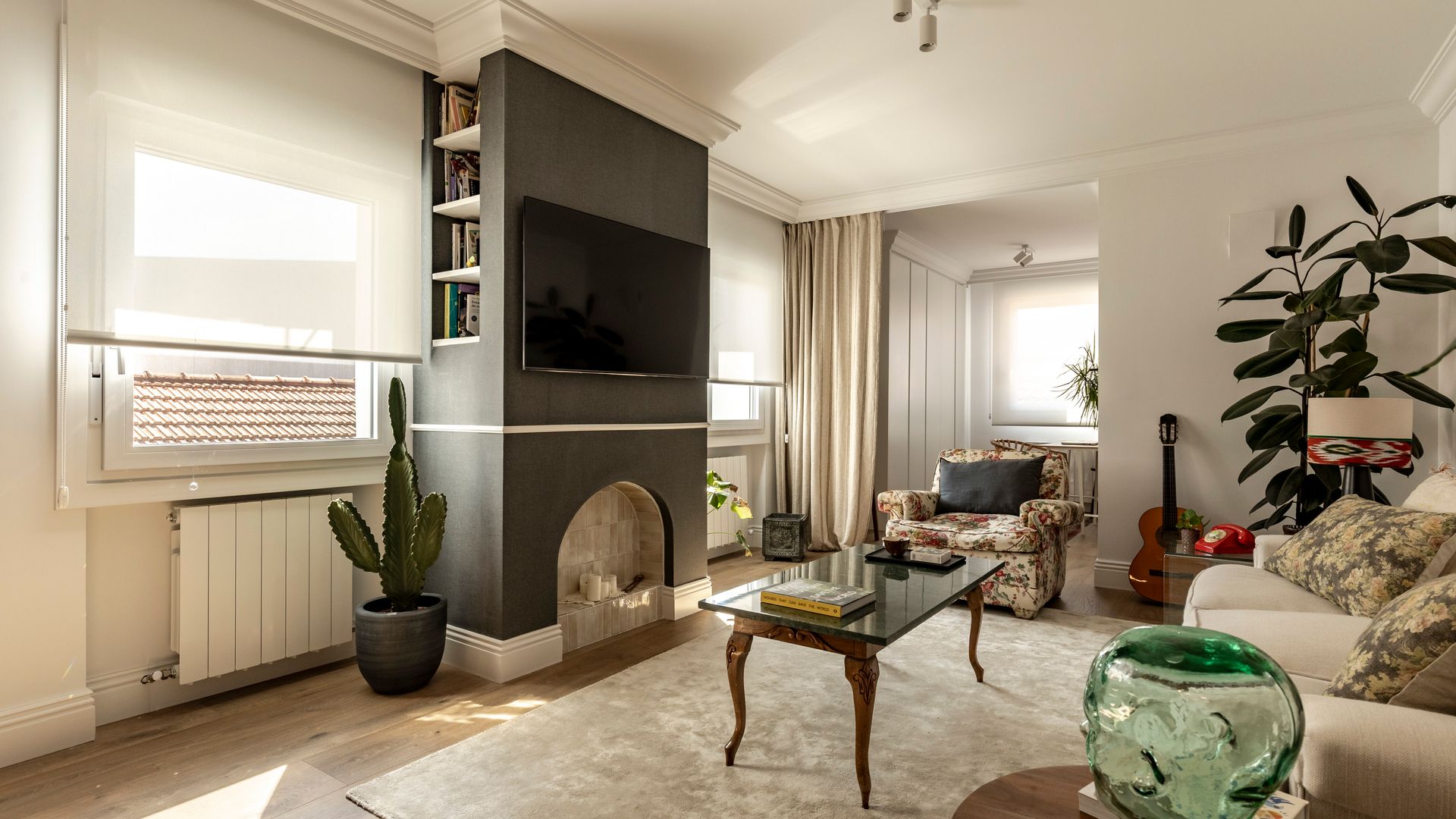 Salón con chimenea