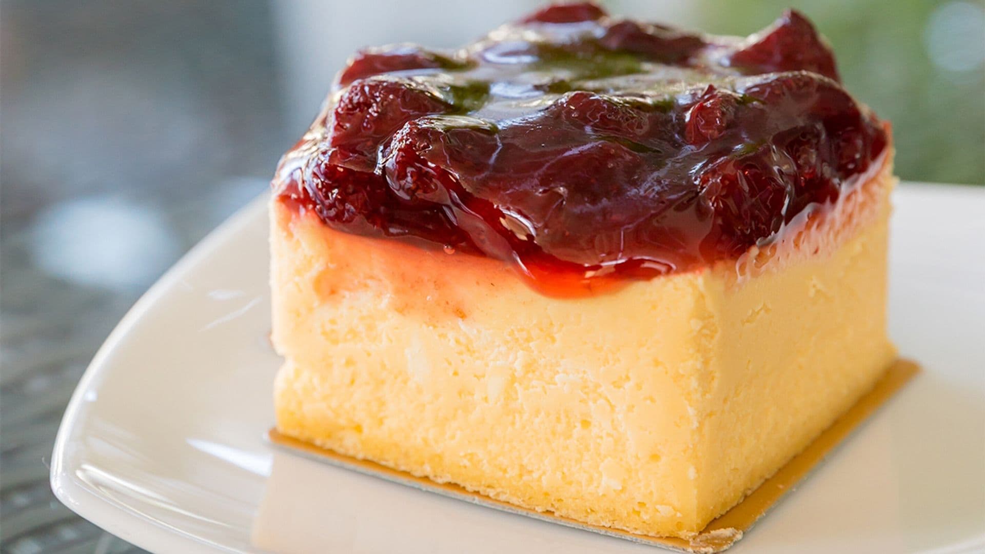 Tarta de queso en 'airfryer' con confitura de fresas