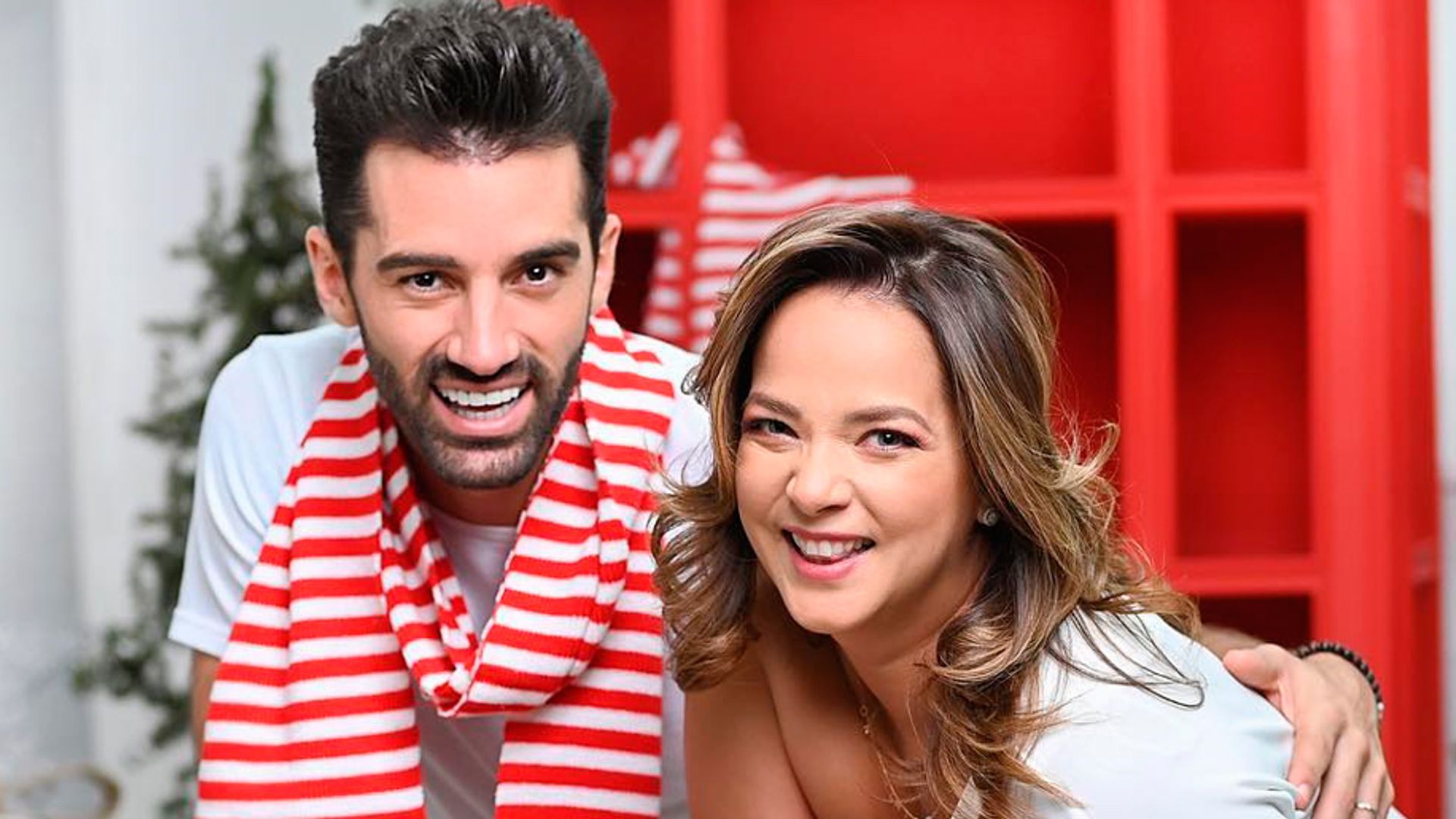 ENTREVISTA: Adamari López revela a HOLA! USA en dónde le gustaría celebrar su boda con Toni Costa