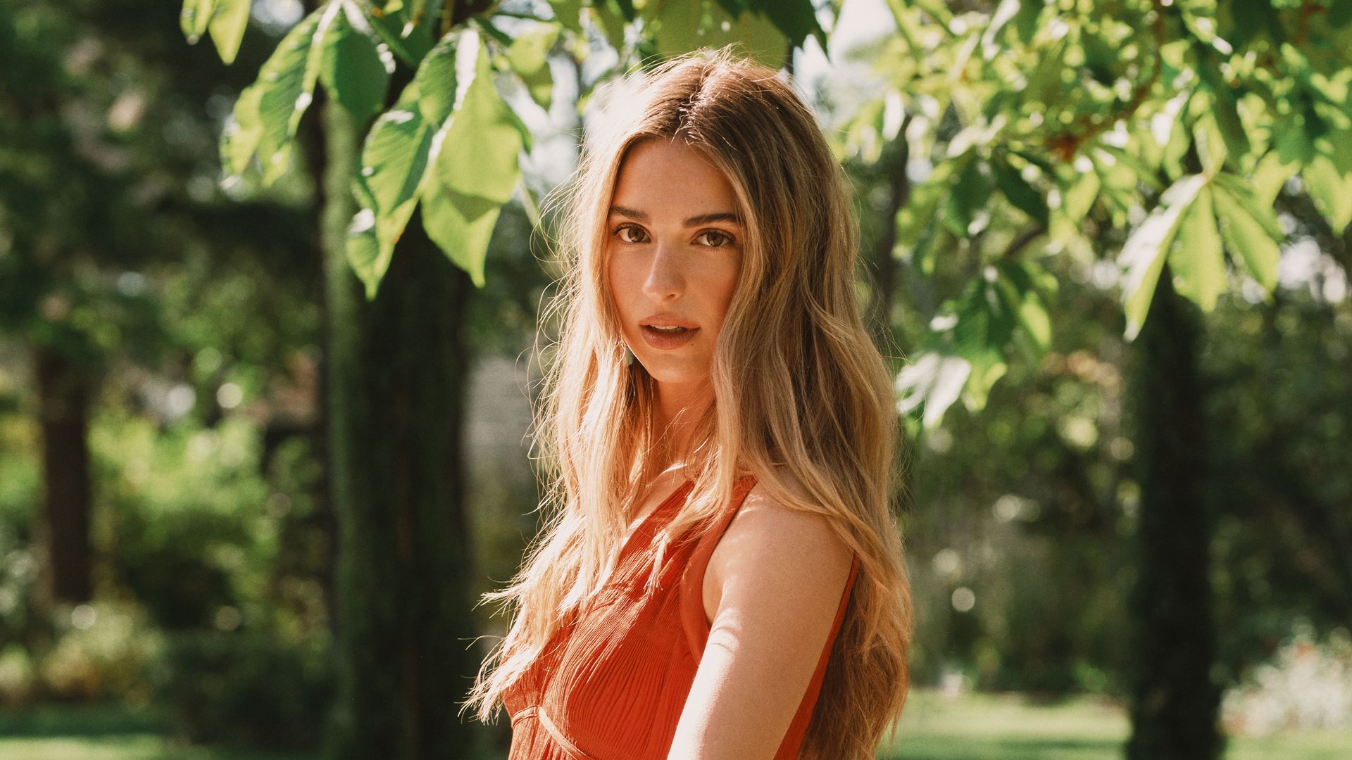 5 alisados antifrizz que te solucionarán el verano: ¿cuál es el mejor para tu tipo de pelo?