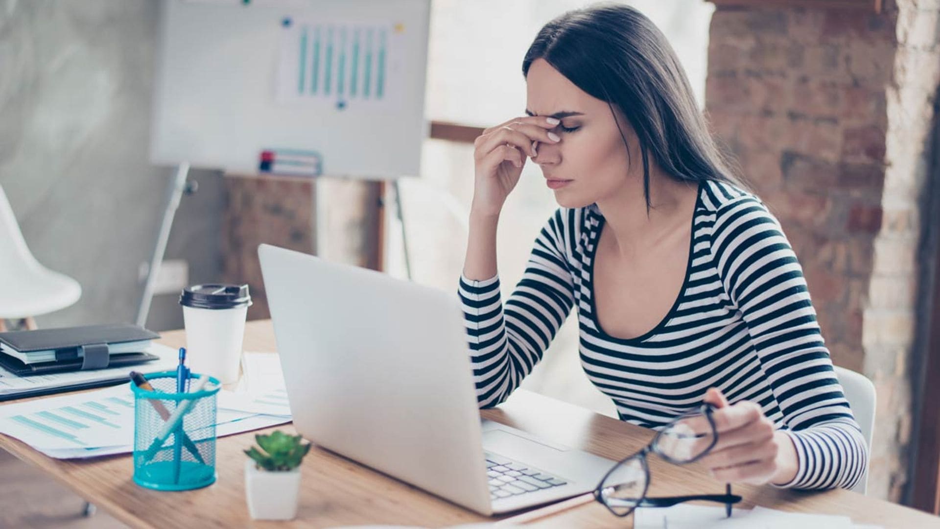 Tics en los ojos: si los sufres te interesa saber por qué