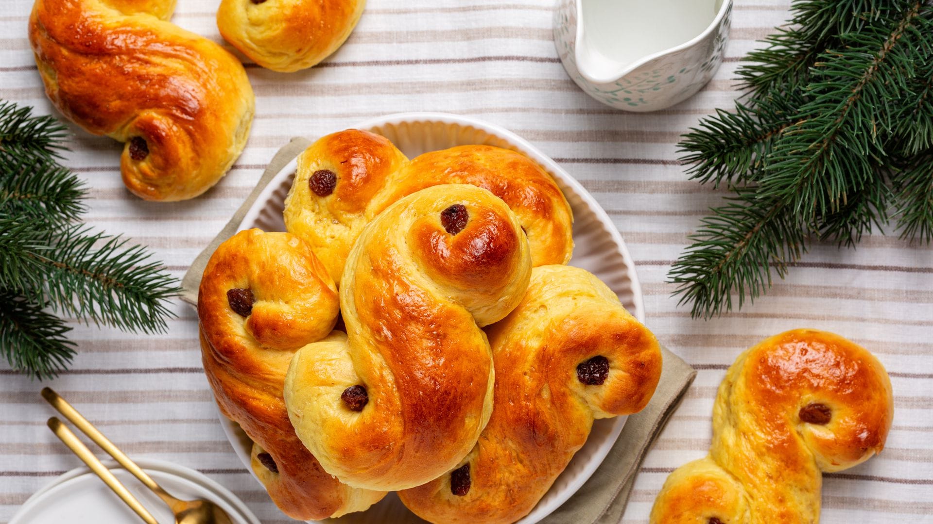 Lussekatter, bollitos navideños típicos de Suecia.