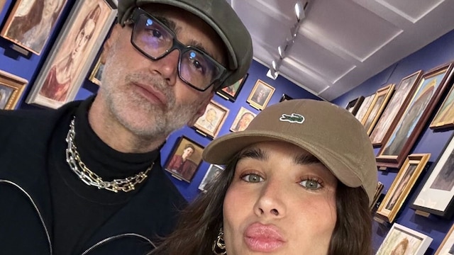Alejandro Fernández y su novia Karla Laveaga.