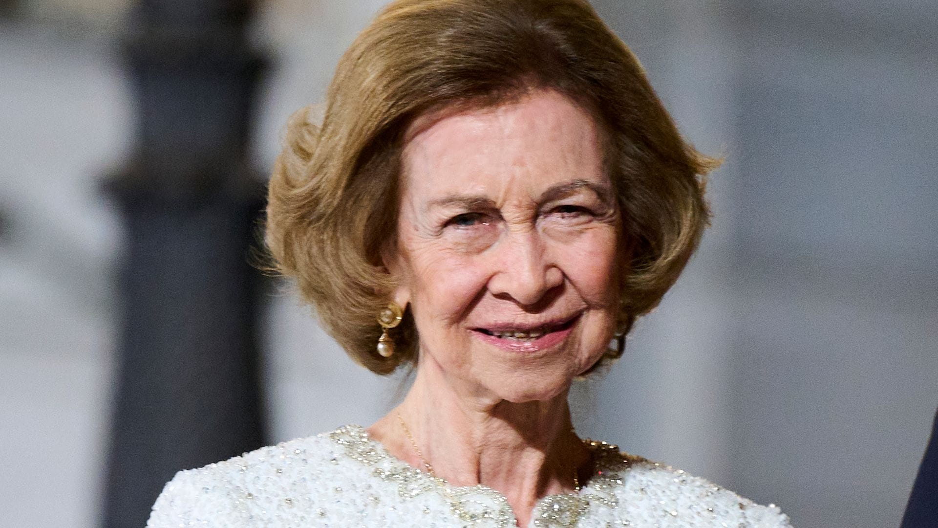 Sabemos quién está detrás del nuevo armario de la Reina Sofía (y tiene sello español)