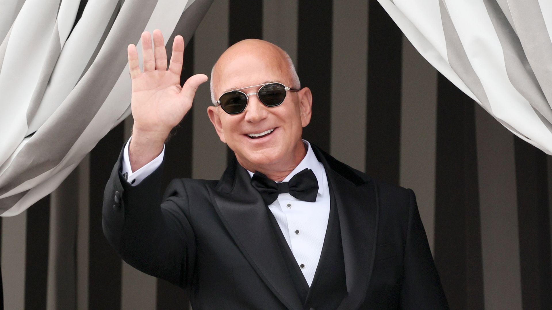 La boda del año: Jeff Bezos, de esmoquin, arranca la segunda parte de las celebraciones