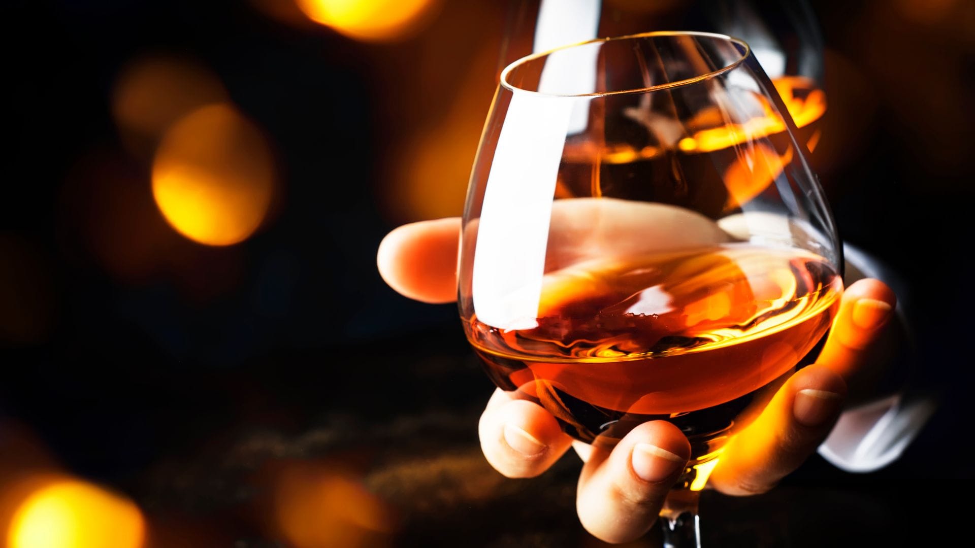 Coñac vs. brandy: en qué se diferencian y los mejores para amantes del buen beber