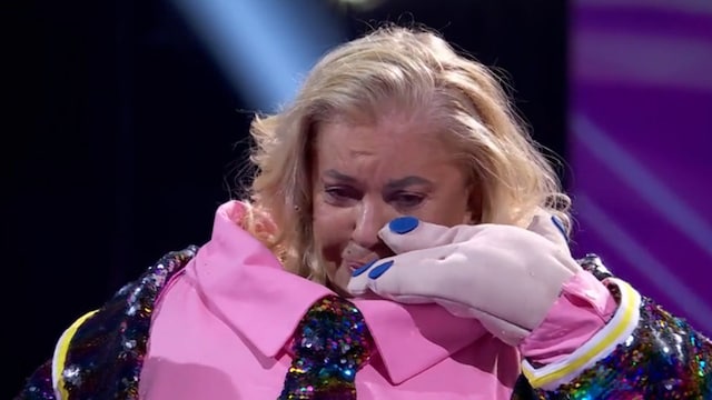 Bárbara Rey llorando tras su actuación en Mask Singer
