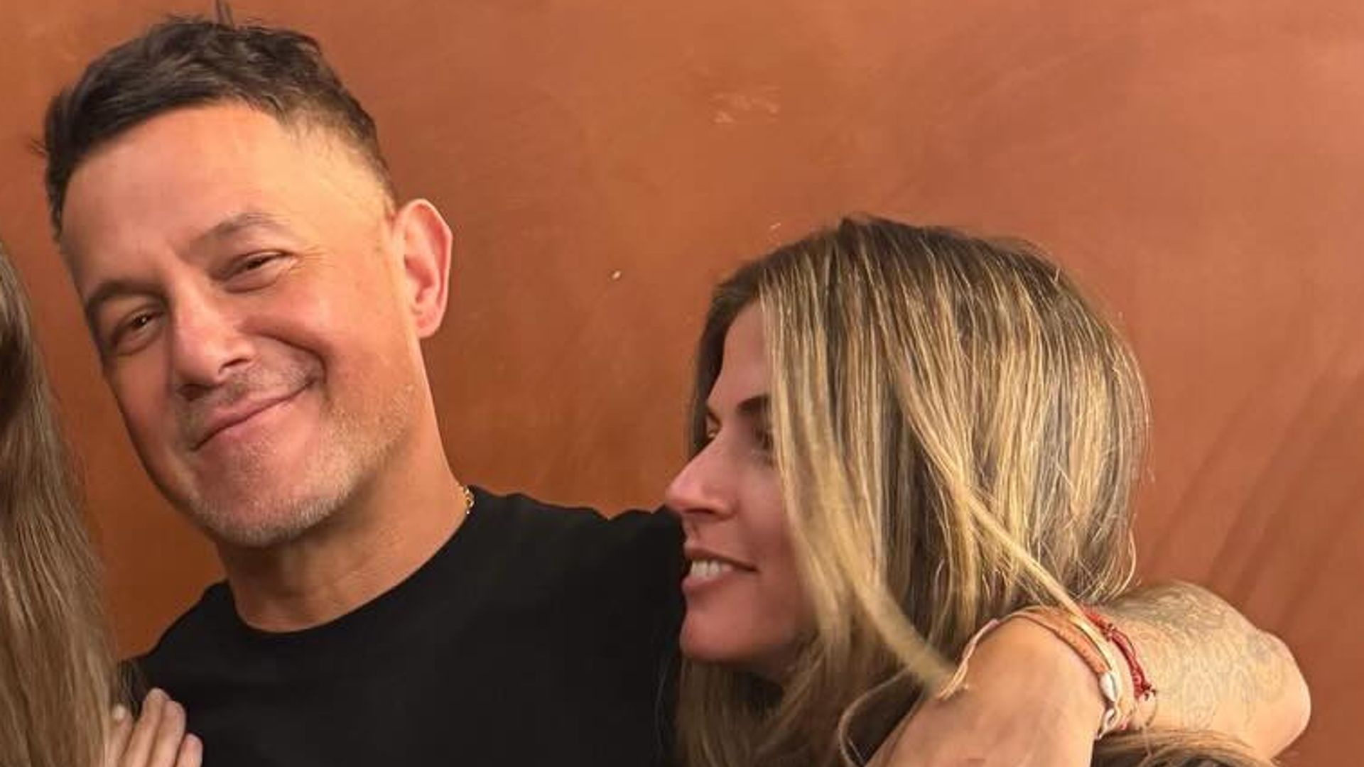 Alejandra Gere, Alejandro Sanz y Stephanie Cayo.