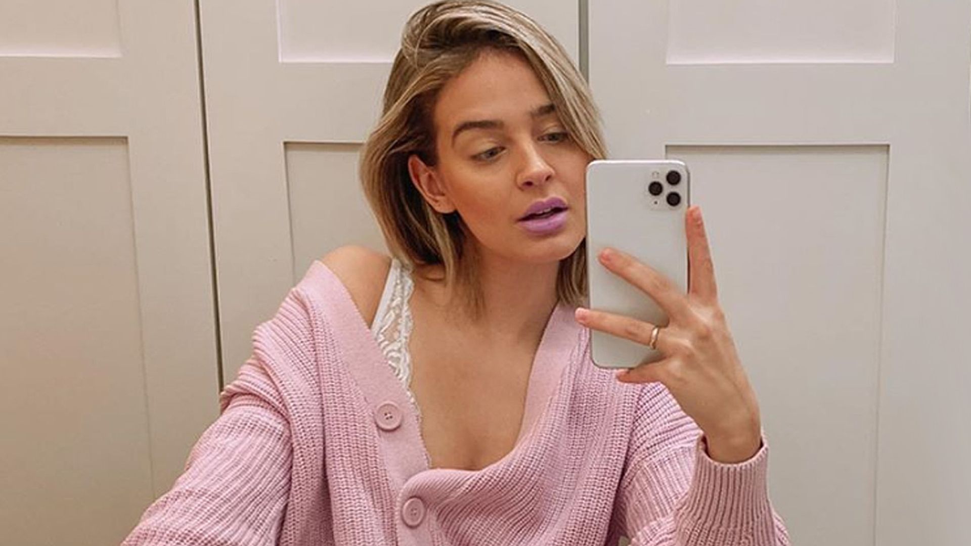 ¿La reconoces? Laura Escanes publica fotos de su adolescencia