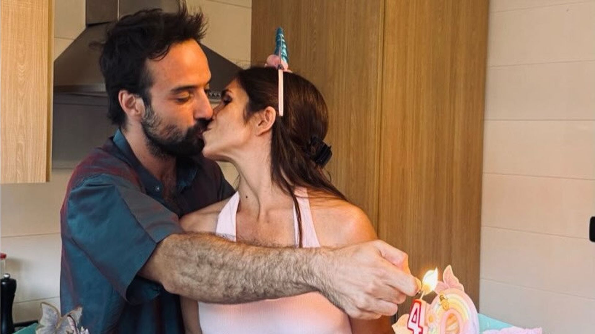 Los Flores celebran el 4 cumpleaños de la hija de Elena Furiase: las mejores imágenes de una fiesta llena de magia y unicornios