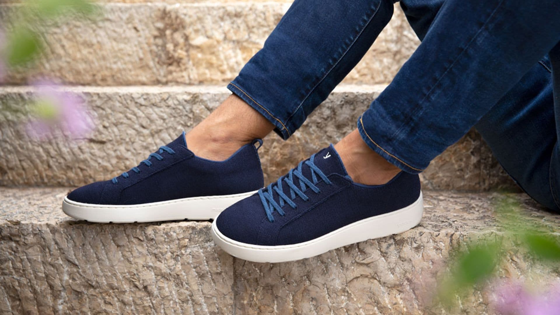 ¿Sin ideas para San Valentín? Compra con descuento las zapatillas más buscadas