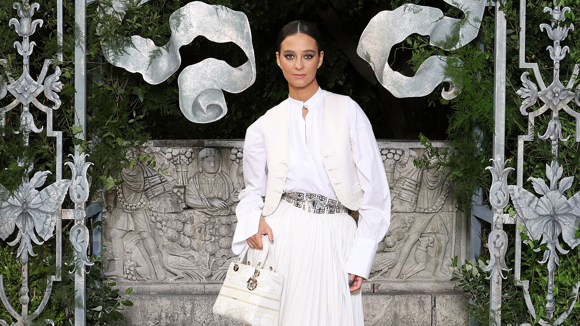 Victoria Federica reinterpreta el boho chic en Roma con un look que ya había llevado una supermodelo