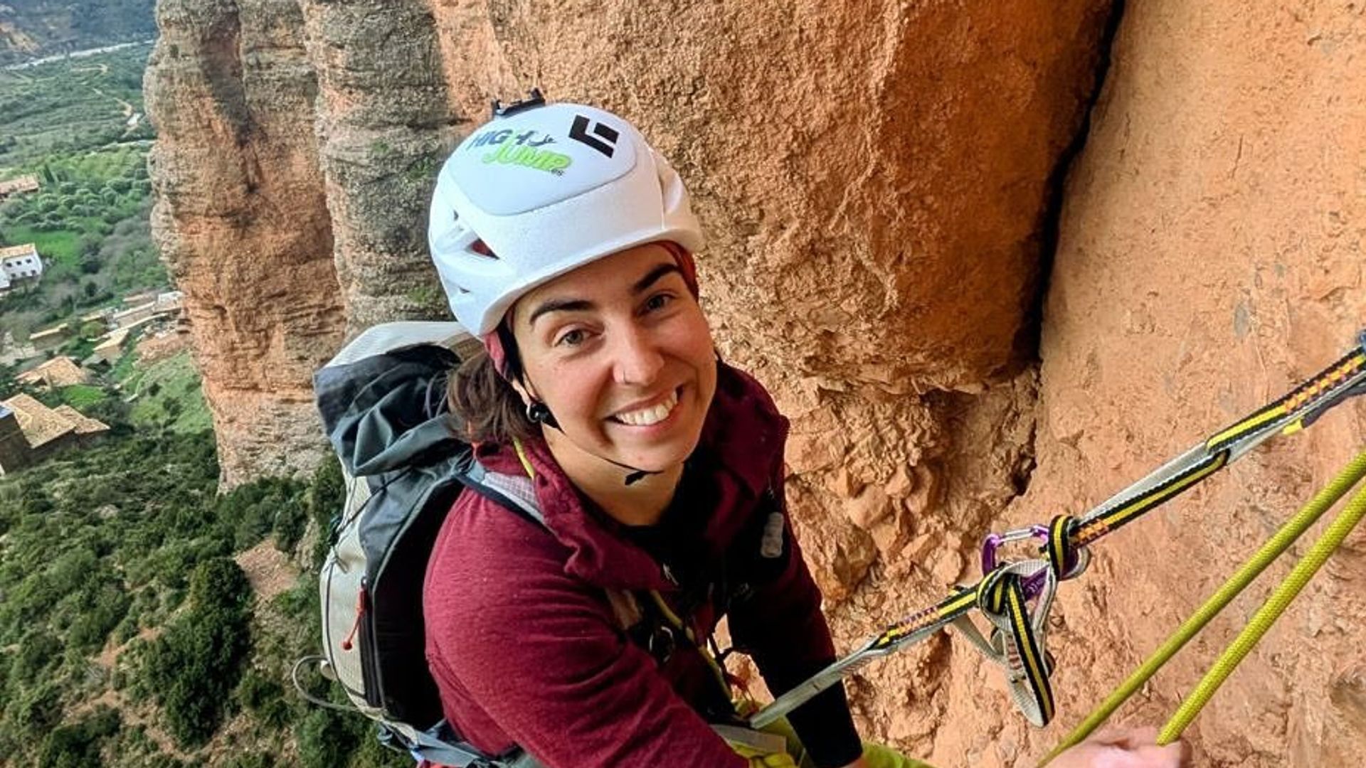 Pablo Motos llora la muerte de la mujer adrenalina de 'El Hormiguero' tras realizar un salto base en el Pirineo de Huesca
