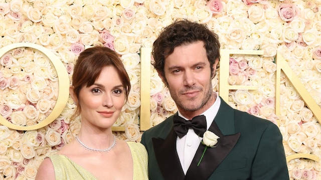 Leighton Meester y Adam Brody en los Globos de Oro 2025