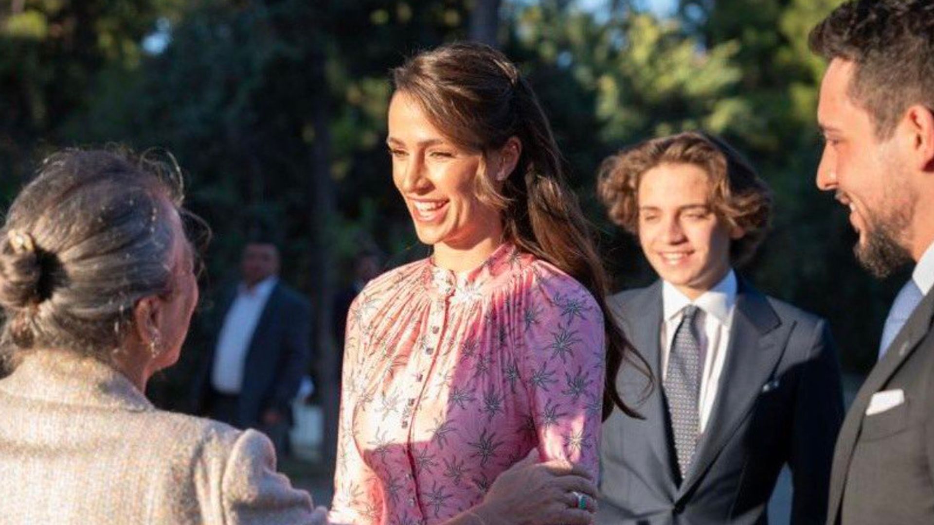 El vestido español que la princesa Rajwa ha llevado en su último look de invitada