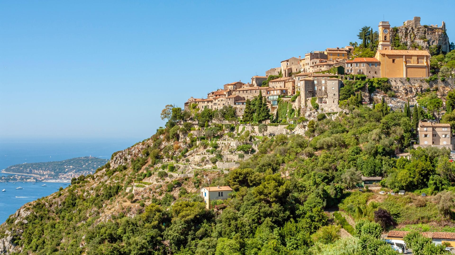 Èze, un pueblo de la Costa Azul, entre los más bonitos del Mediterráneo y de los Alpes marítimos