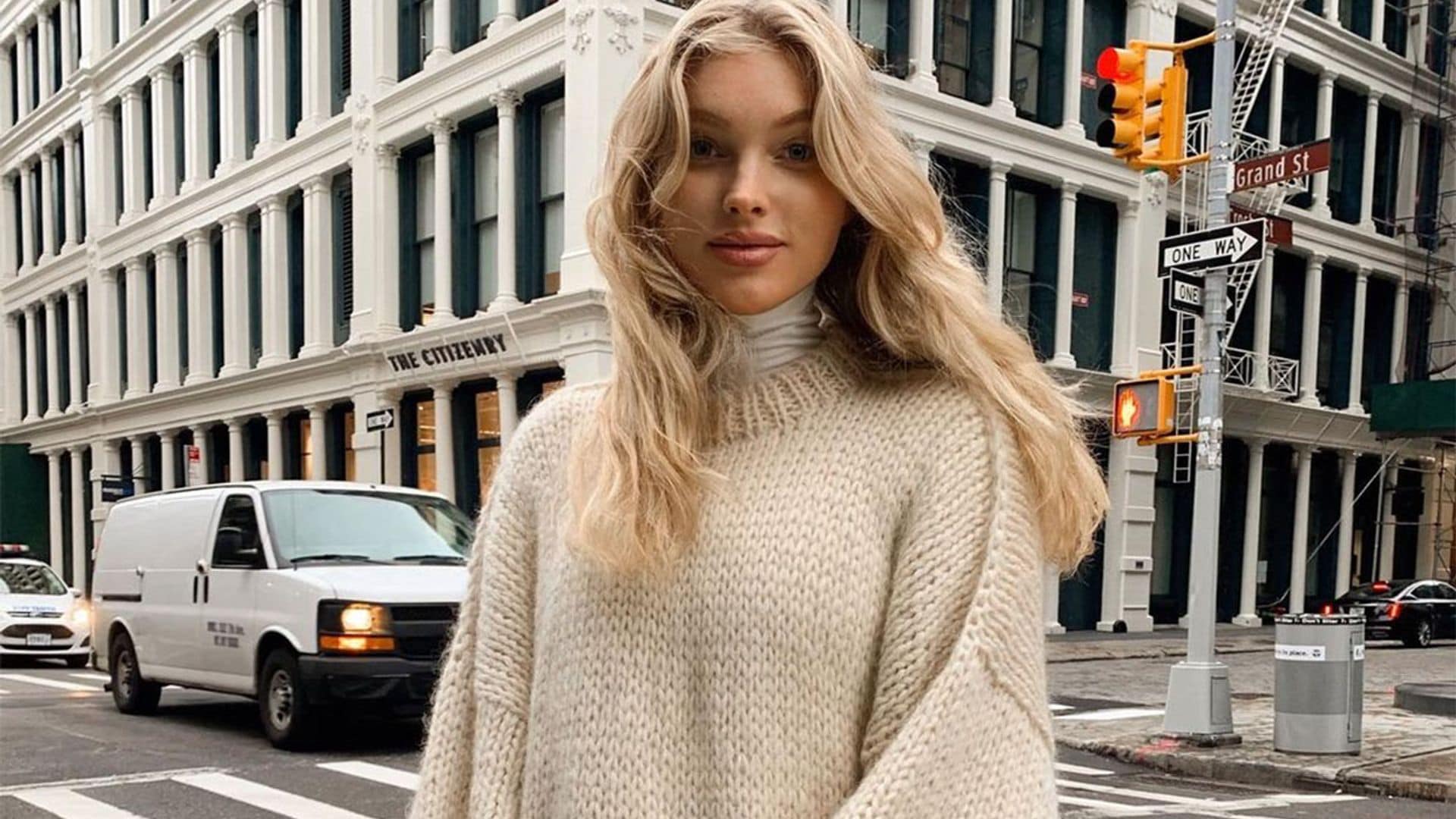 Nos colamos en la sesión de fotos más íntima de Elsa Hosk ¡a pocos días de dar a luz!