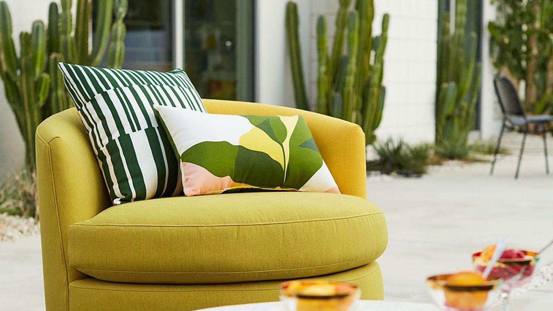 Construye tu pequeño paraíso personal con estas piezas de decoración para terrazas, jardines o balcones