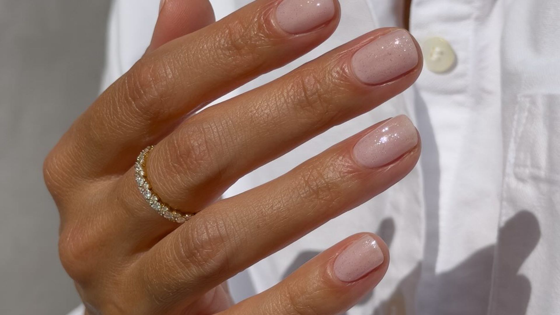 La tendencia de la manicura japonesa efecto uñas perfectas que triunfa por su naturalidad