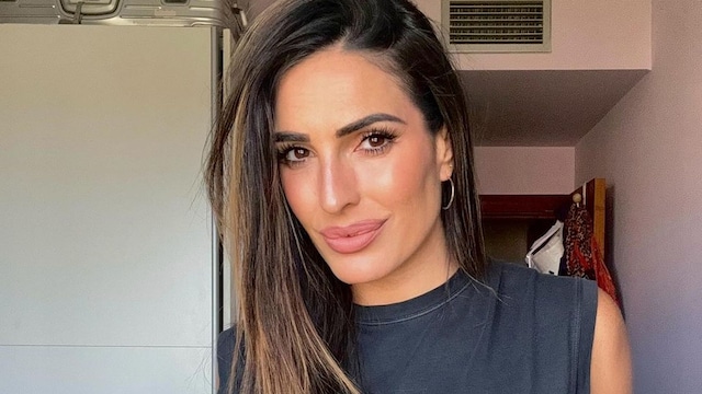 Verónica Hidalgo posando con look casual