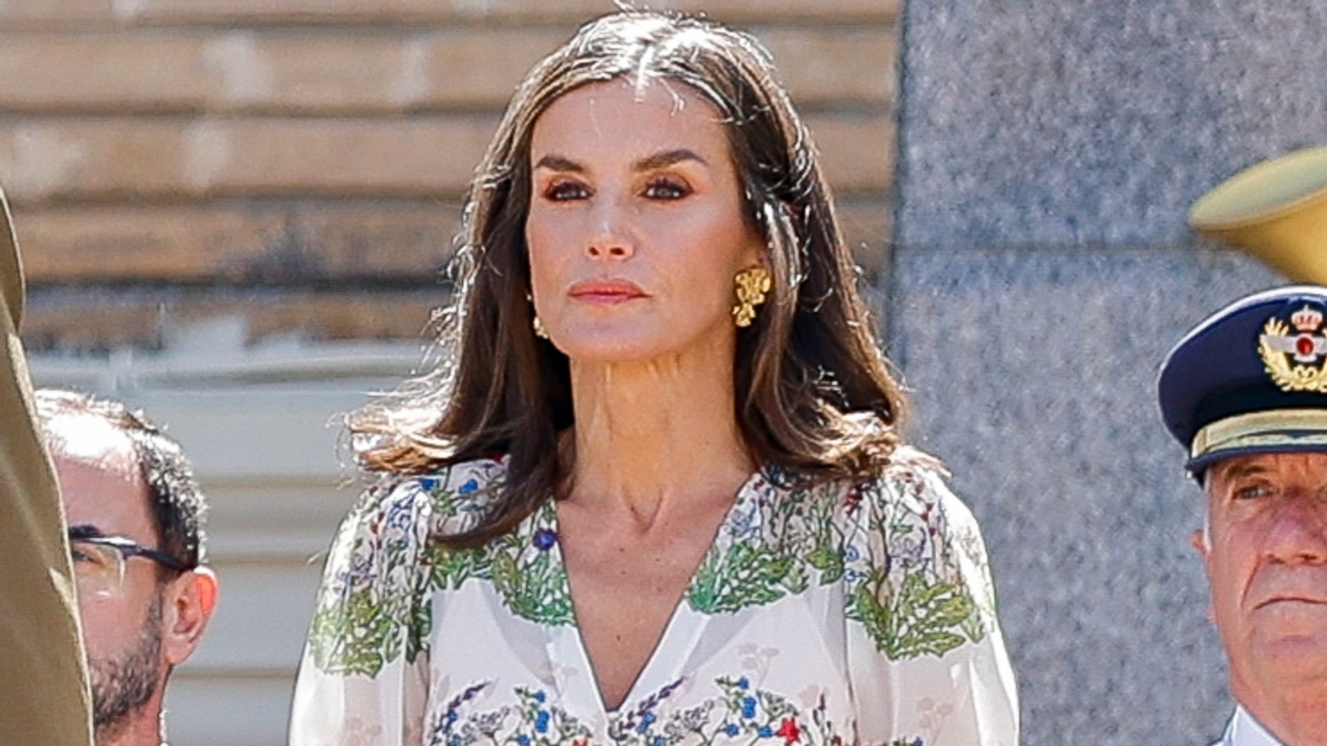 La reina Letizia estrena un vestido floral de 2020 en un día emotivo para la princesa Leonor