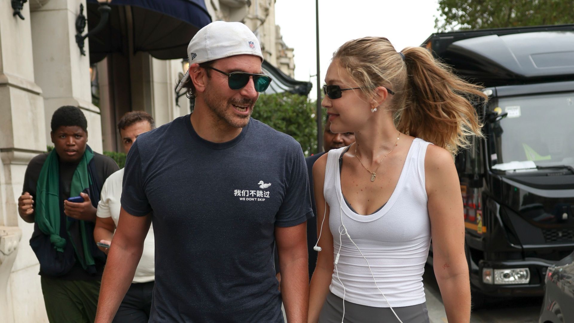 Las alianzas que lo confirman: Bradley Cooper (51) y Gigi Hadid (31) se habrían casado en secreto en Nueva York